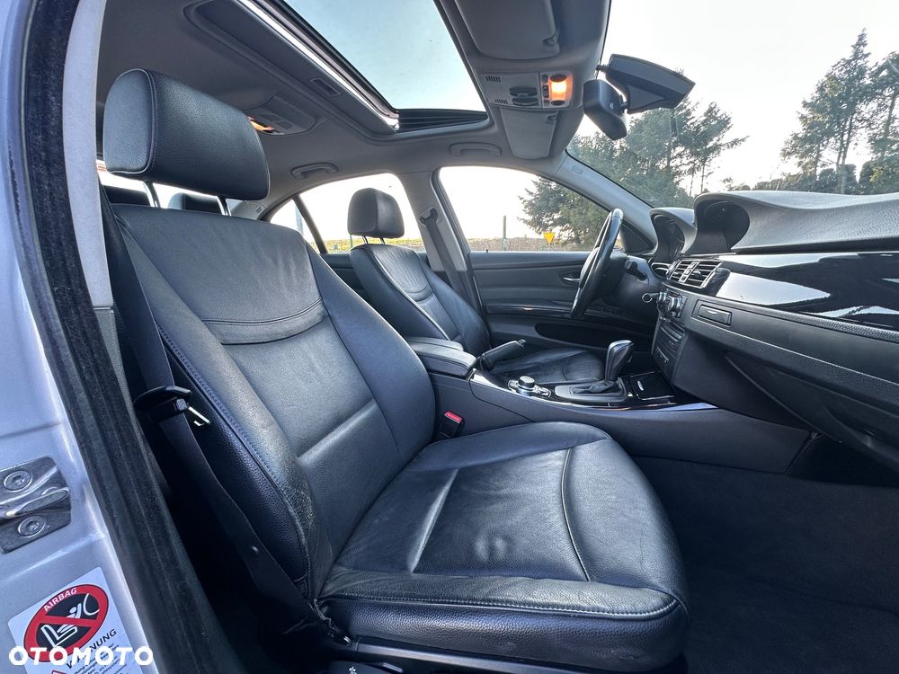 BMW Seria 3 320d xDrive DPF - 15