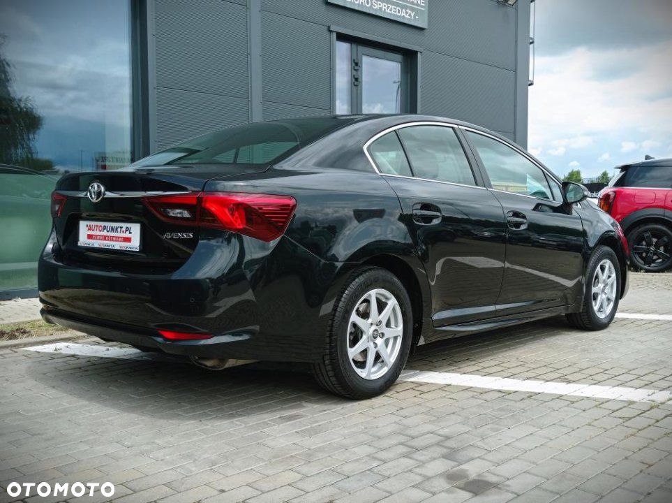Toyota Avensis - 4