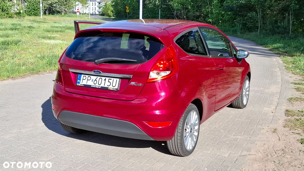Ford Fiesta 1.4 Titanium - 14