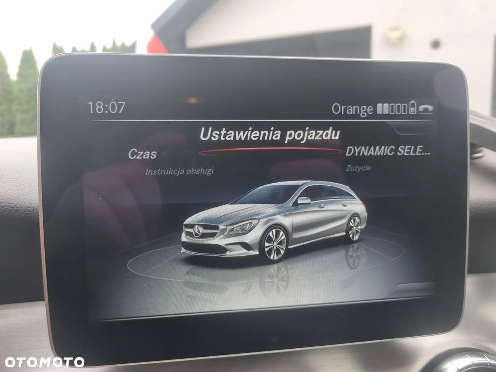 Mercedes-Benz CLA 200 7G-DCT AMG Line - 13