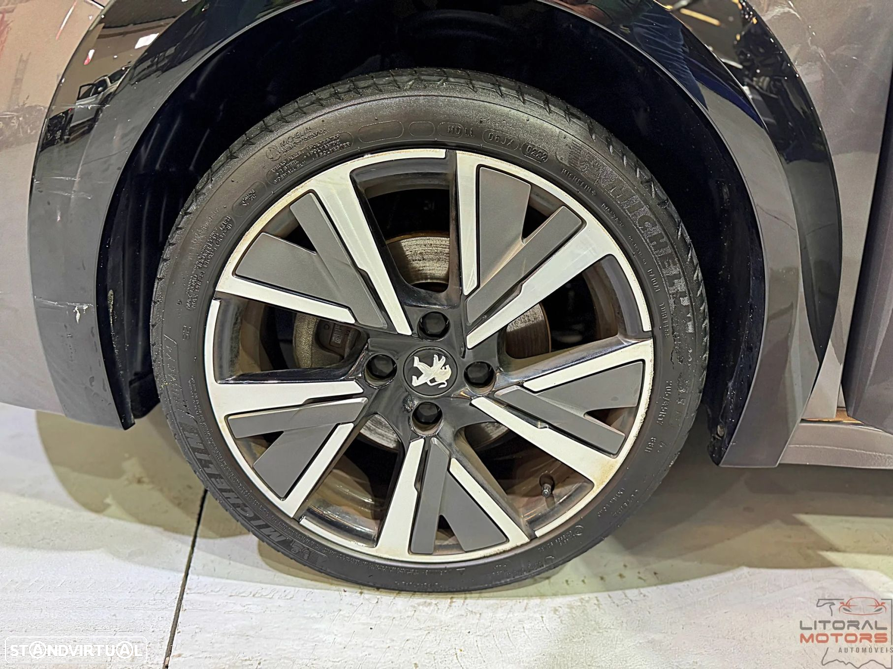 Peugeot 208 1.2 PureTech GT EAT8 - 12