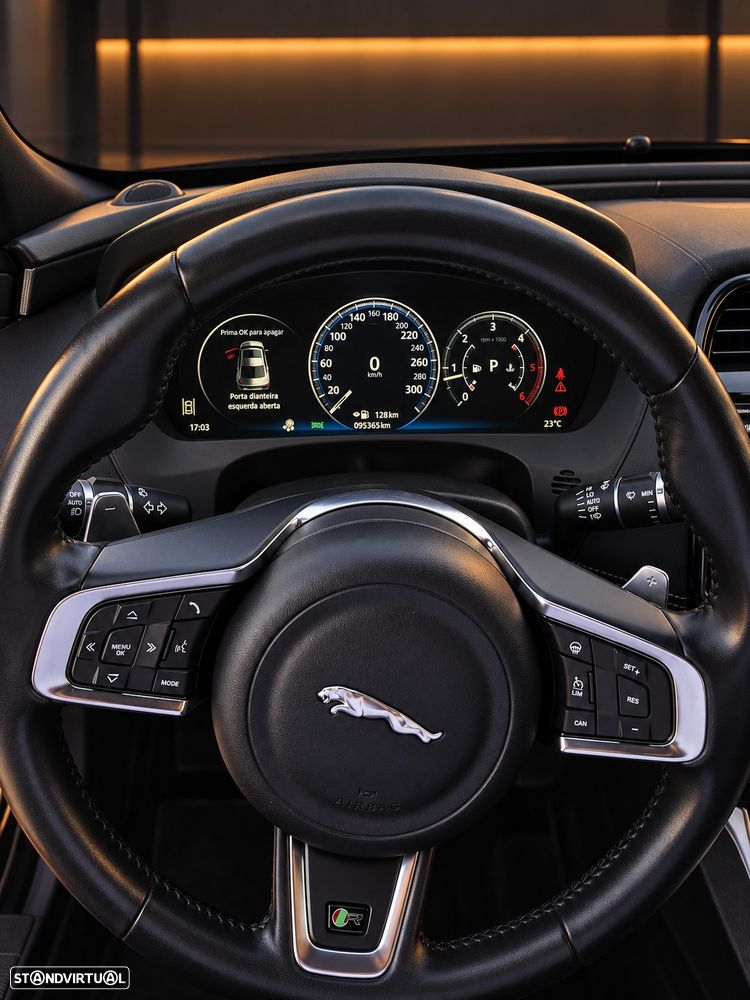 Jaguar XE - 22