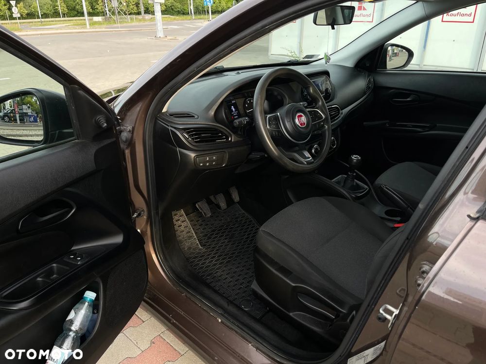 Fiat Tipo 1.4 16v Easy - 9