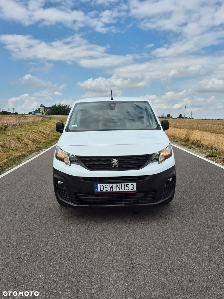 Peugeot Partner  1,5 Diesel 130 KM, Full Bogata Wersja, Faktura 23% - 2