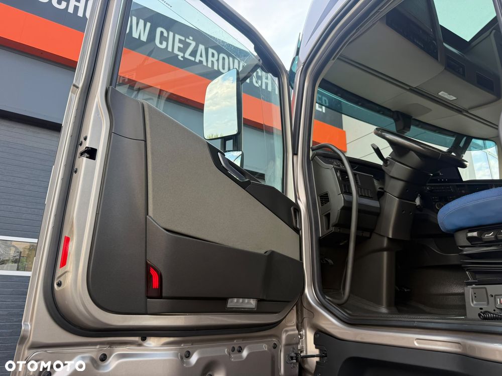 Volvo FH500/EURO6//METALIK/FULL LED/NAVI/KLIMA.POSTOJOWA/SPROWADZONY - 23