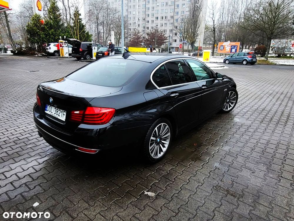 BMW Seria 5 520d xDrive Luxury Line - 9