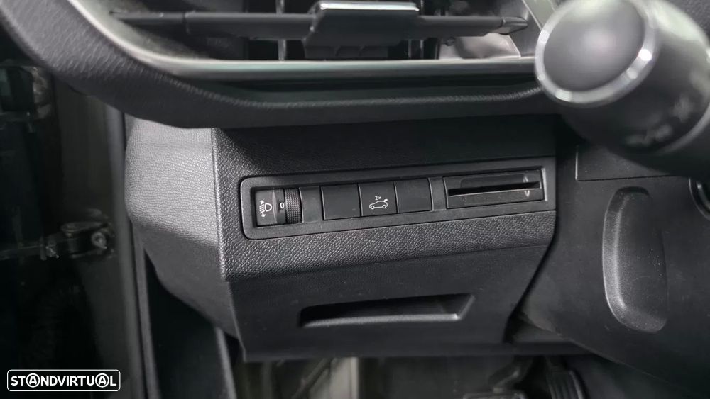 Peugeot 3008 1.2 PureTech Allure EAT6 — fotografia 8