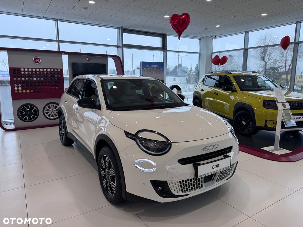 Fiat 600 1.2 Turbo Icon eDCT - 10