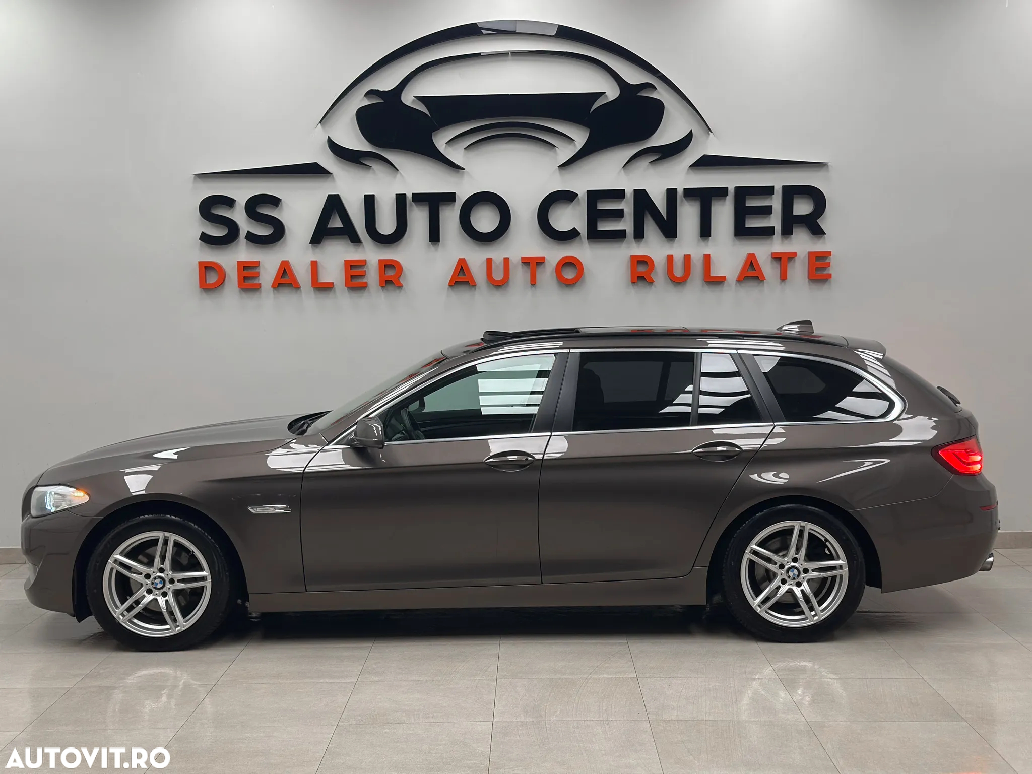 BMW Seria 5 520d Touring - 6