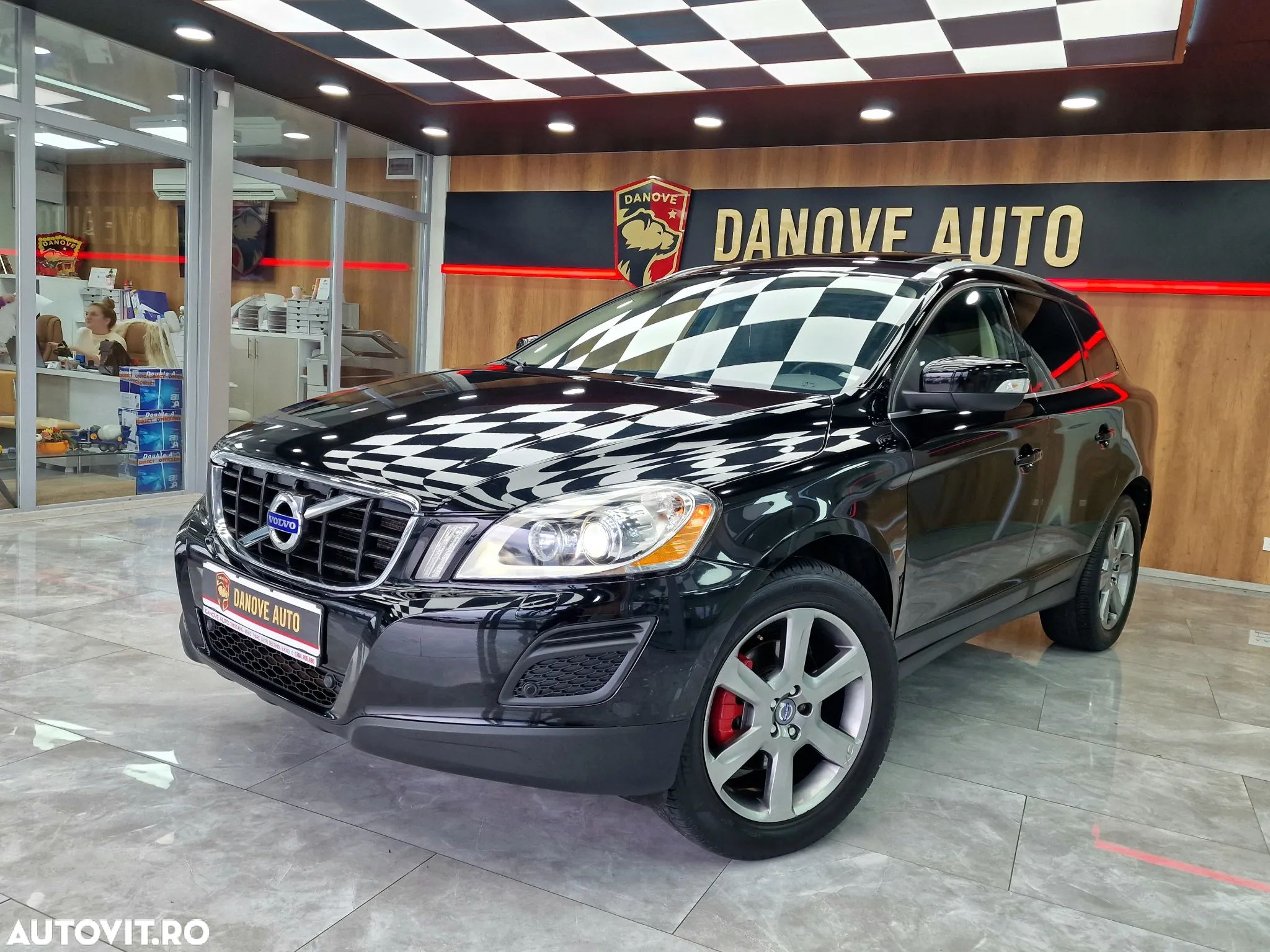 Volvo XC 60 - 1