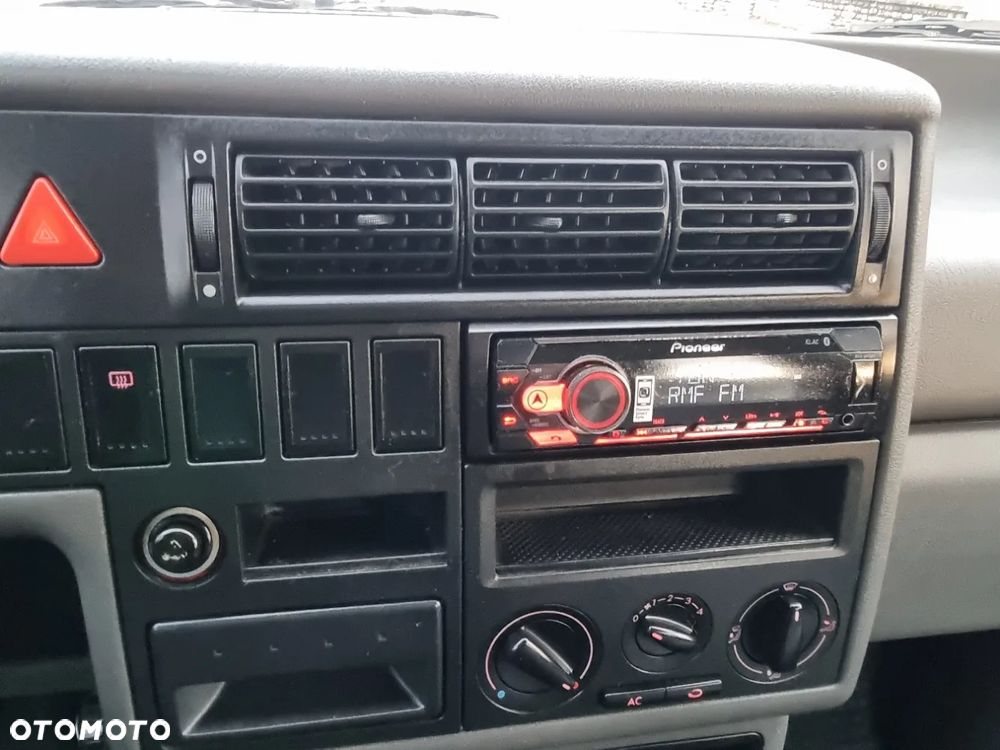 Volkswagen Transporter Mixt - 38