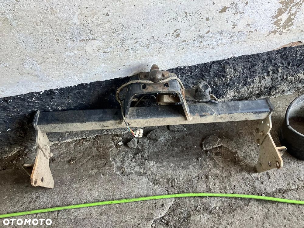 HAK HOLOWNICZY NISSAN NAVARA NP300 - 1