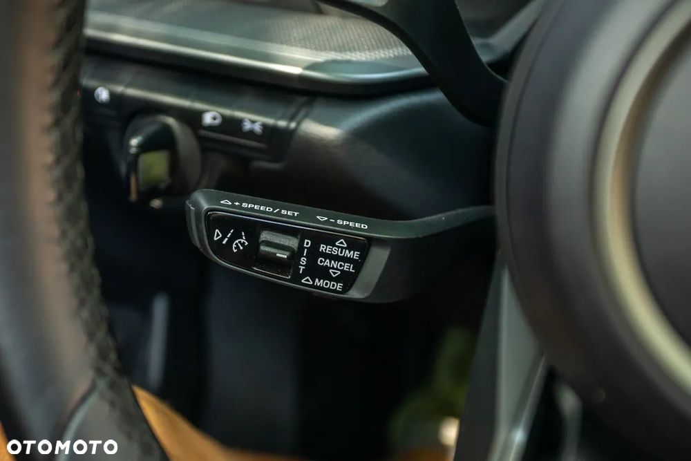 Porsche 911 Carrera S PDK - 29