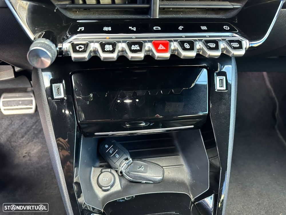 Peugeot e-208 50 kWh GT Line - 13