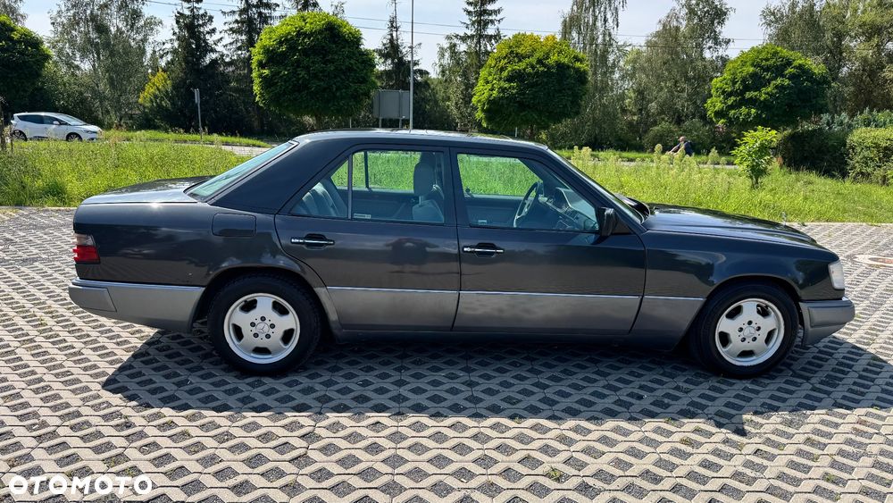 Mercedes-Benz W124 (1984-1993) - 10