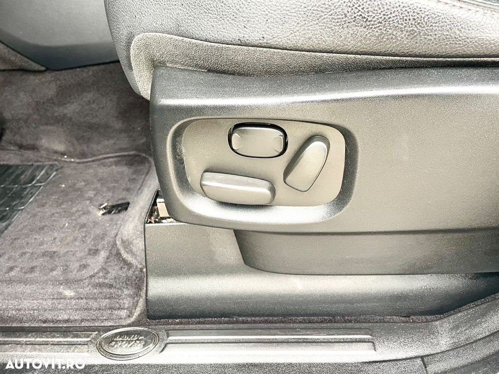 Land Rover Discovery 3.0 SDV6 HSE Aut - 19