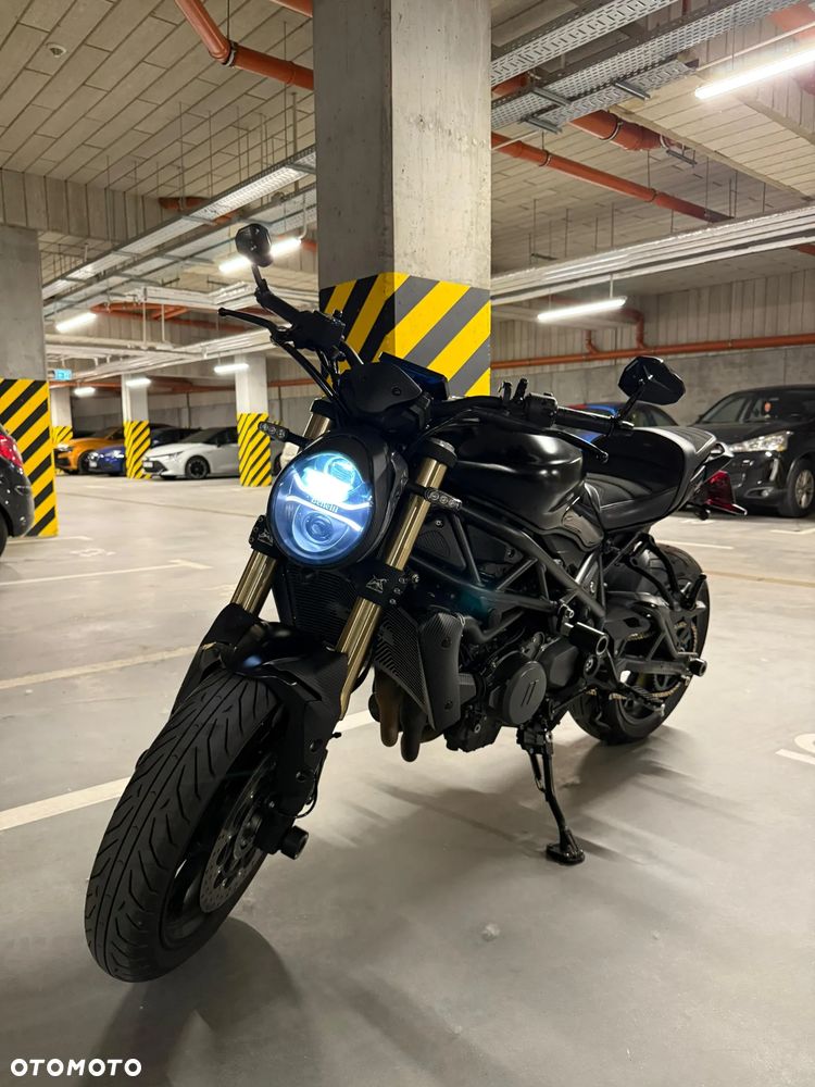 Benelli 752 S - 11