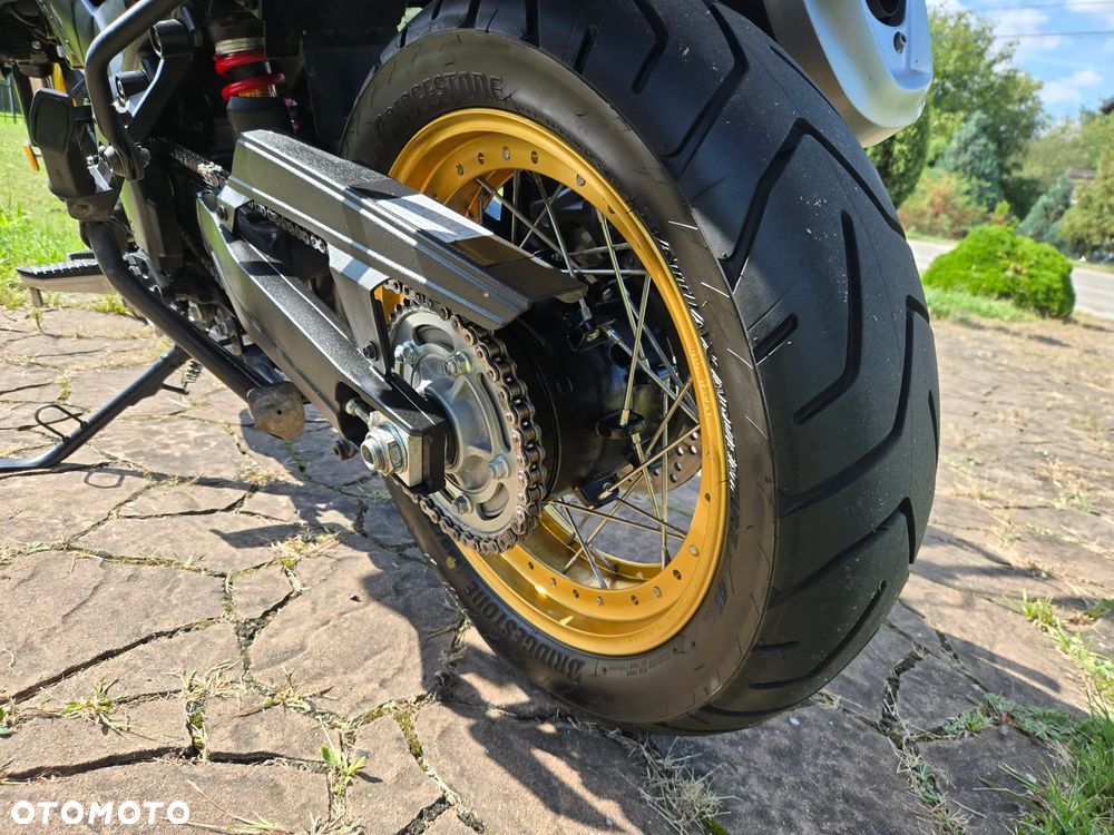 Suzuki V-STROM - 9