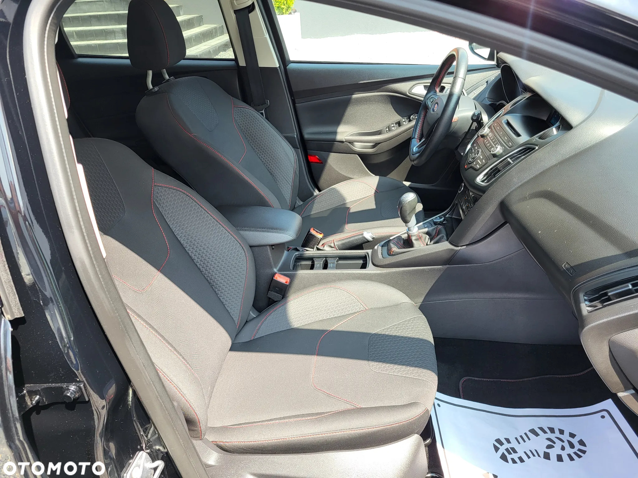Ford Focus 1.0 EcoBoost ST-Line Red ASS - 18