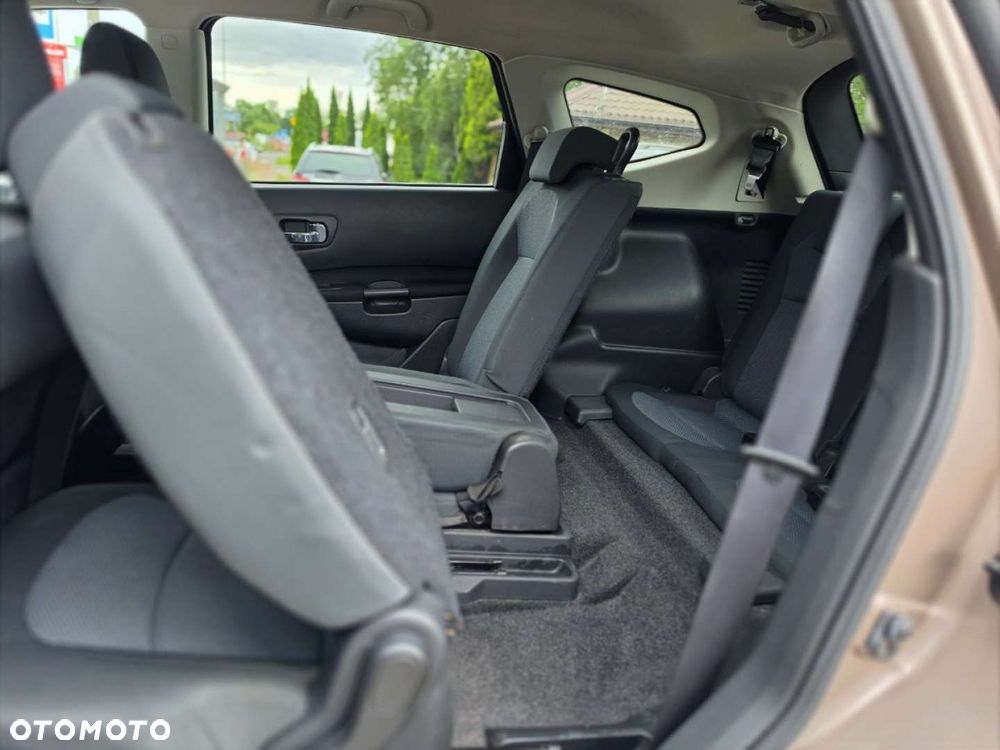 Nissan Qashqai+2 - 18