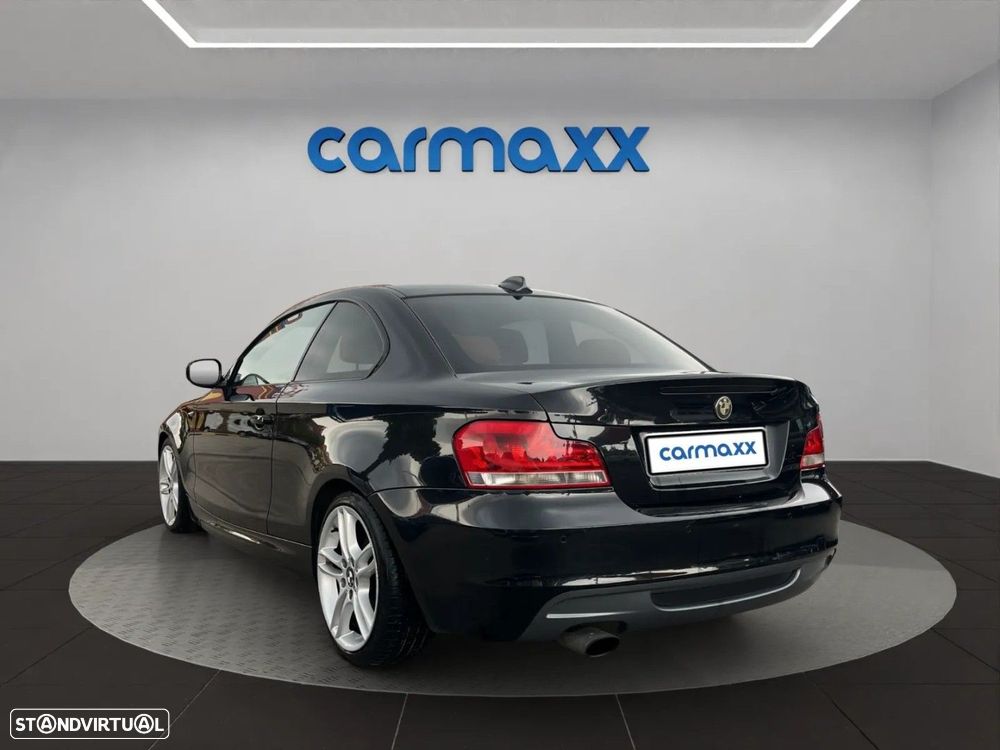 BMW 118 d Pack M - 4