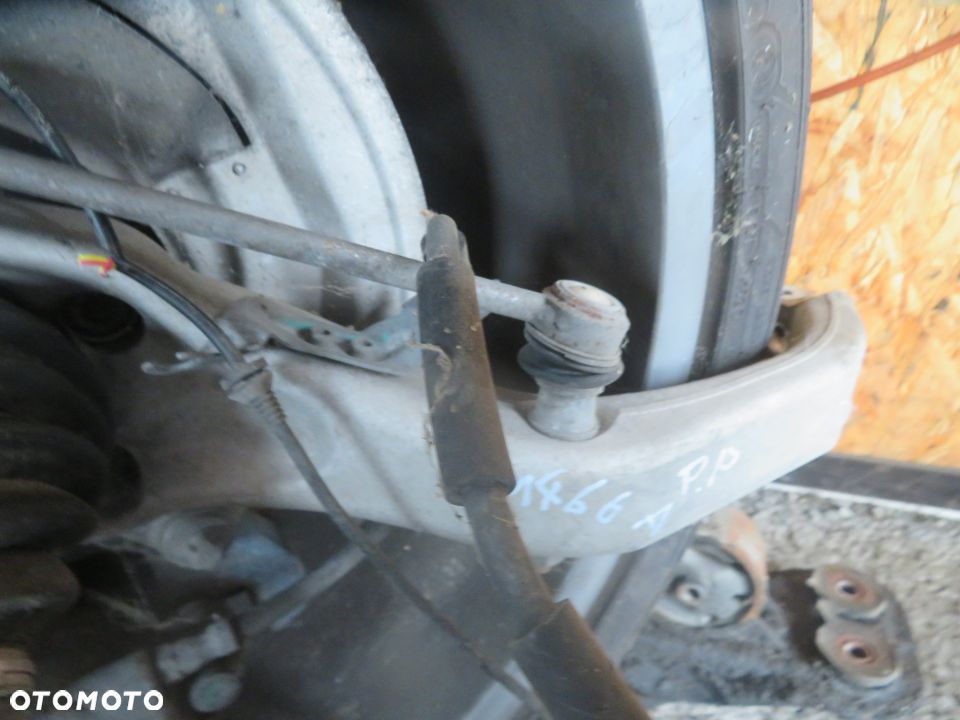 ZWROTNICA PIASTA X6 I E71 4.0 D xDRIVE LEWY PRAWY PRZÓD 31216773783 31216773784 BMW 2007-2011 - 4