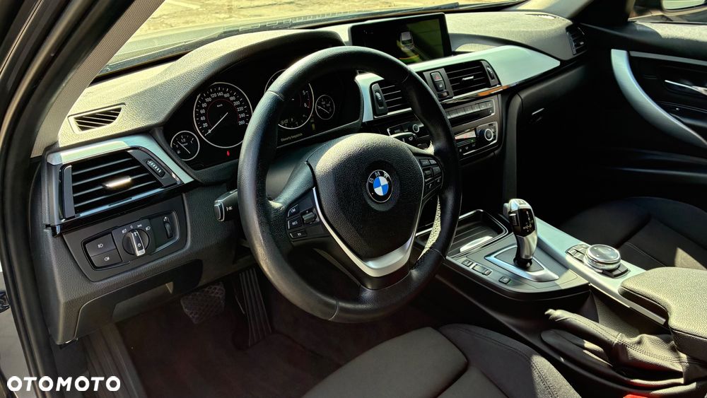 BMW Seria 3 318d Sport Line - 6