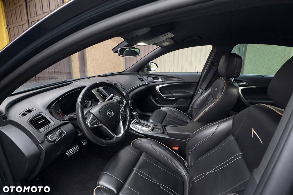 Opel Insignia 2.0 T Cosmo 4x4 EU6 - 4