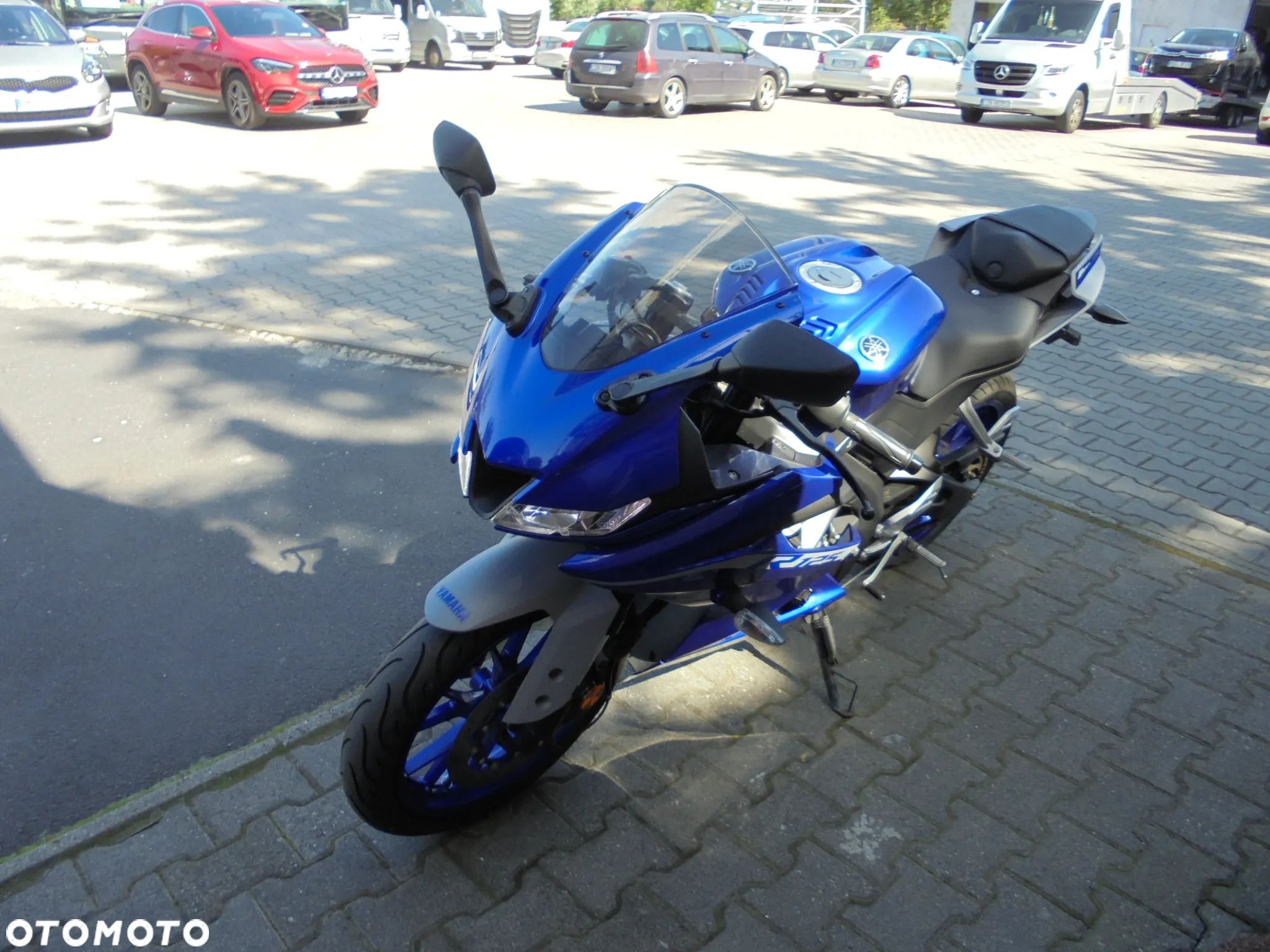 Yamaha YZF - 1