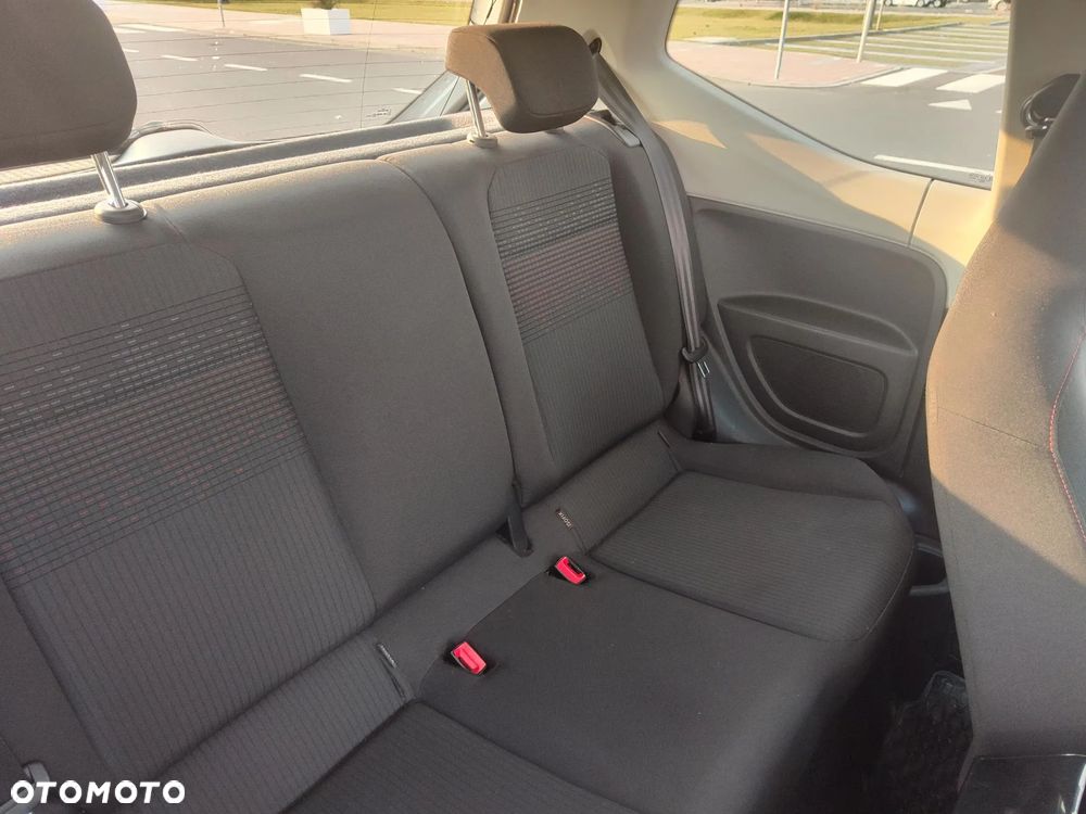 Volkswagen up! sound - 26