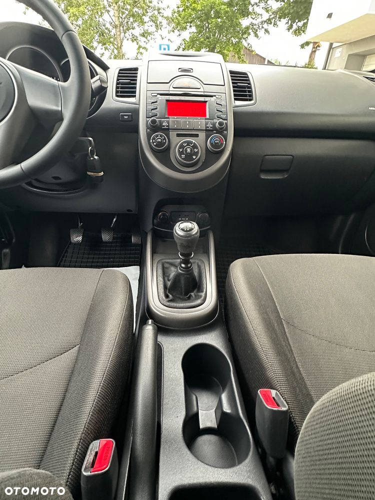 Kia Soul 1.6 L - 23