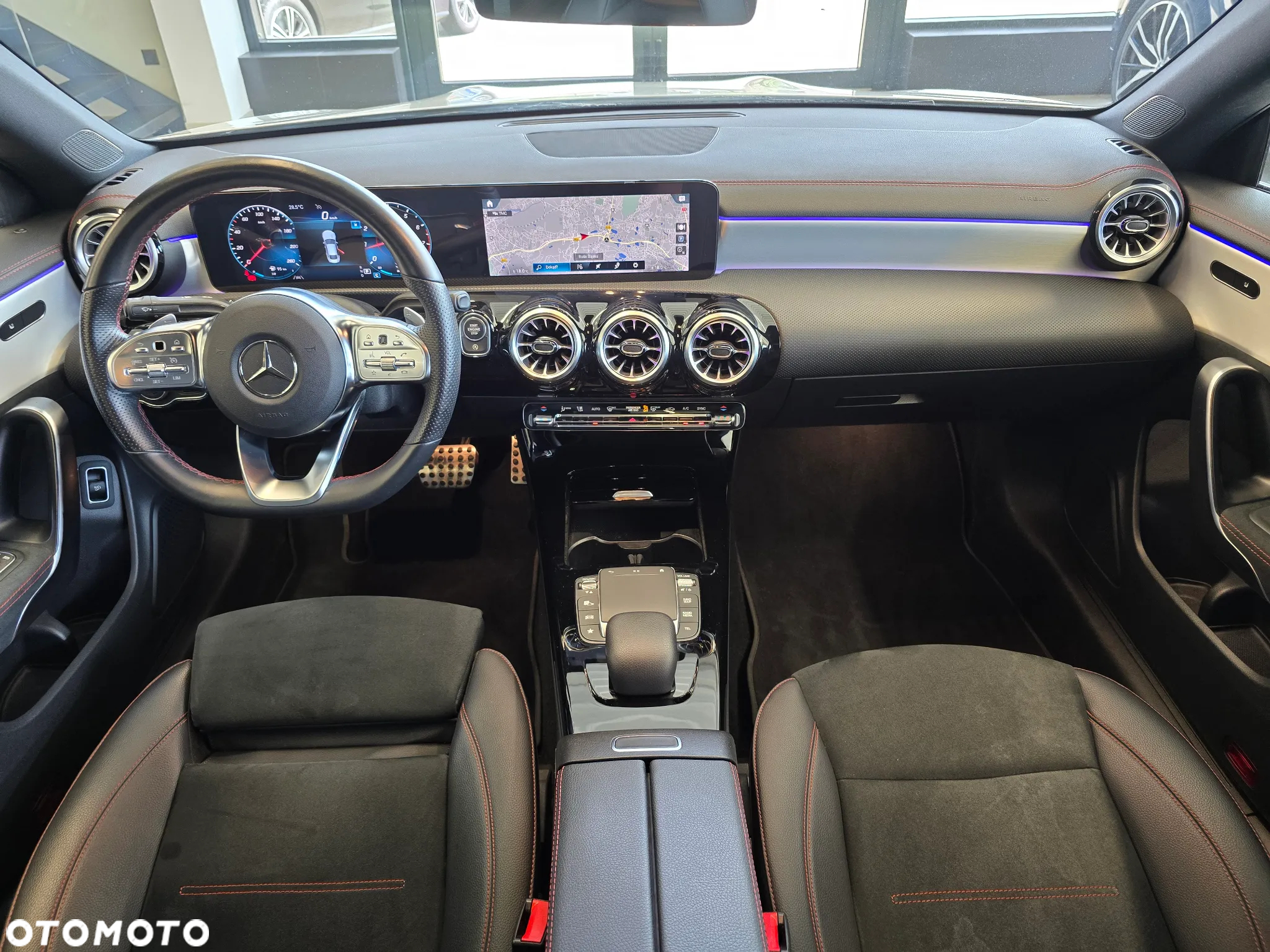 Mercedes-Benz CLA 200 4-Matic AMG Line 8G-DCT - 13
