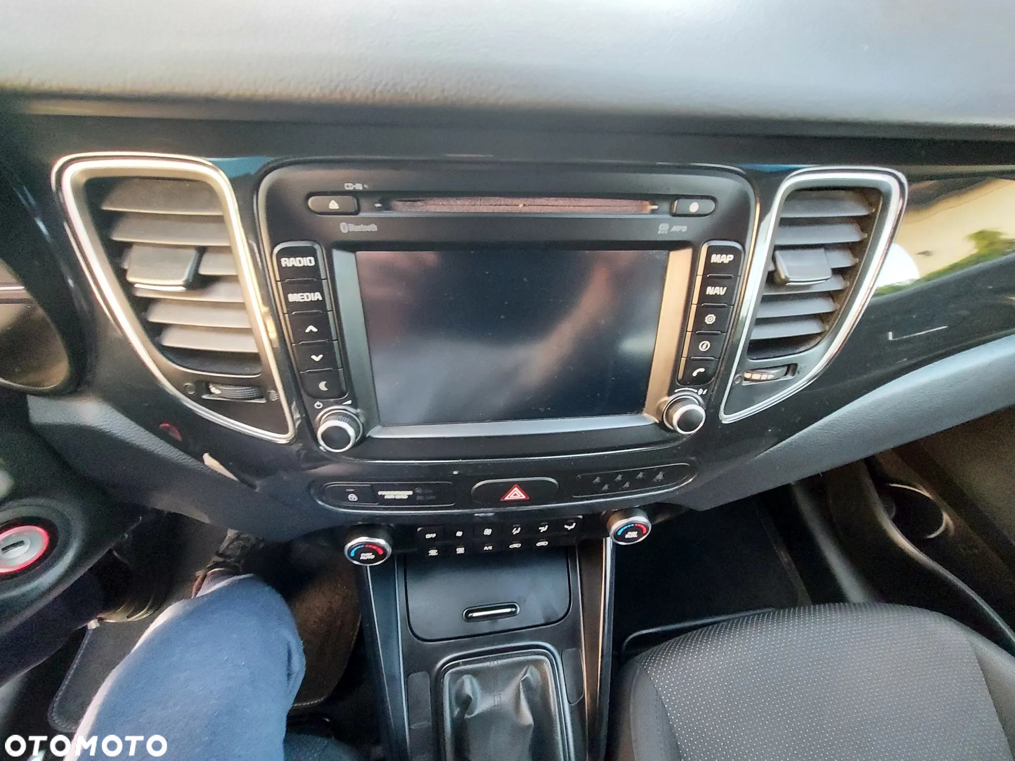 Kia Carens - 5