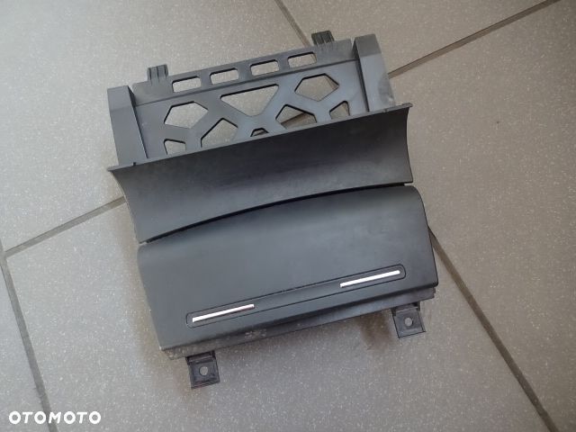 Popielniczka Audi A3 8P0 857 951 - 1