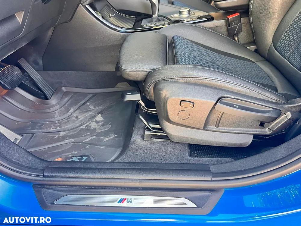 BMW X1 xDrive20i AT - 26