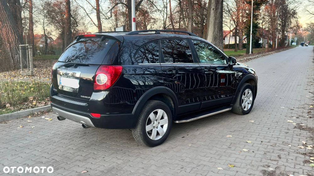 Chevrolet Captiva 2.2 D LT - 11