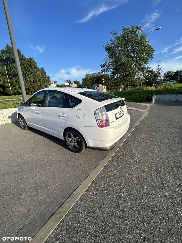 Toyota Prius 1.5 VVT-i Sol (nav) - 3