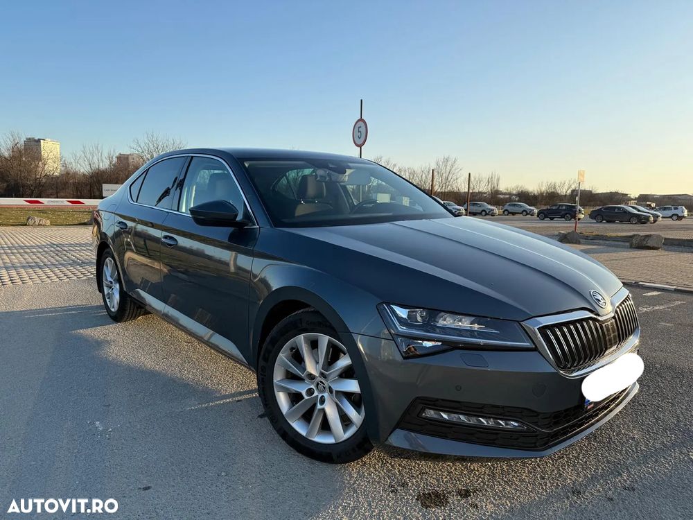 Skoda Superb 2.0 TDI DSG Ambition - 4