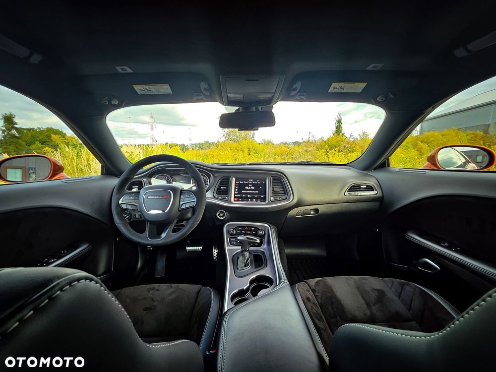 Dodge Challenger - 13