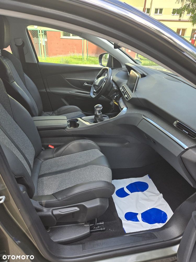 Peugeot 5008 1.5 BlueHDi Allure Pack S&S - 11