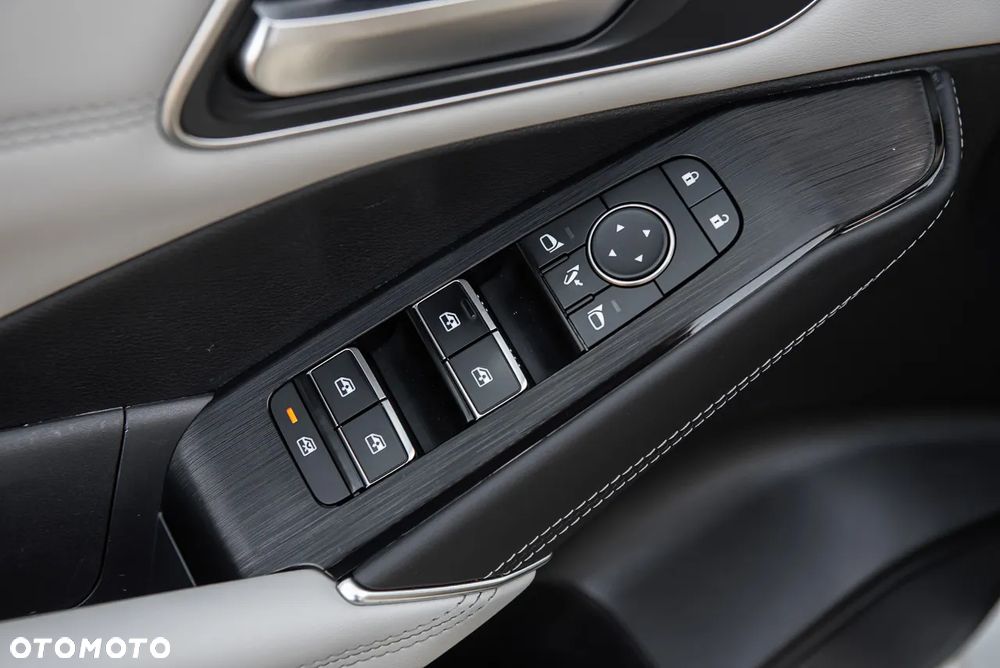 Nissan Qashqai 1.3 DIG-T 4x4 MHEV Xtronic Tekna+ - 16