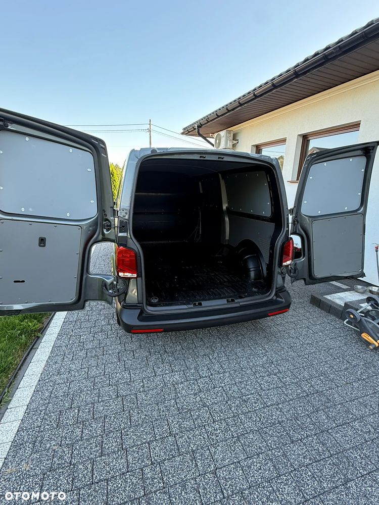 Volkswagen Transporter T6 - 21