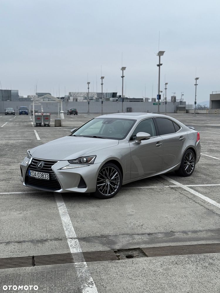 Lexus IS 200t / 300 Elegance - 9