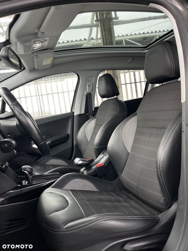 Peugeot 2008 PureTech 110 Stop&Start EAT6 Allure - 17