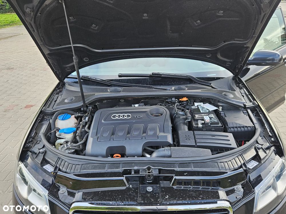 Audi A3 Sportback 2.0 TDI DPF quattro Attraction - 11