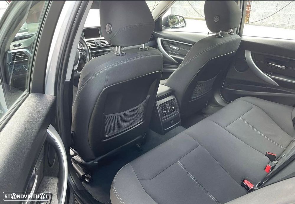 BMW 318 d Line Sport - 6