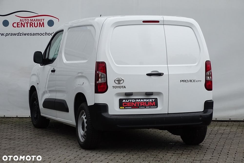 Toyota ProAce Kombi D-4D Medium 2,6t - 28
