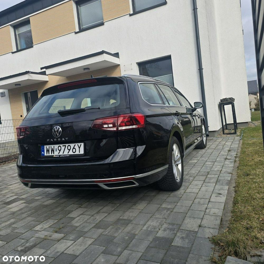 Volkswagen Passat - 4