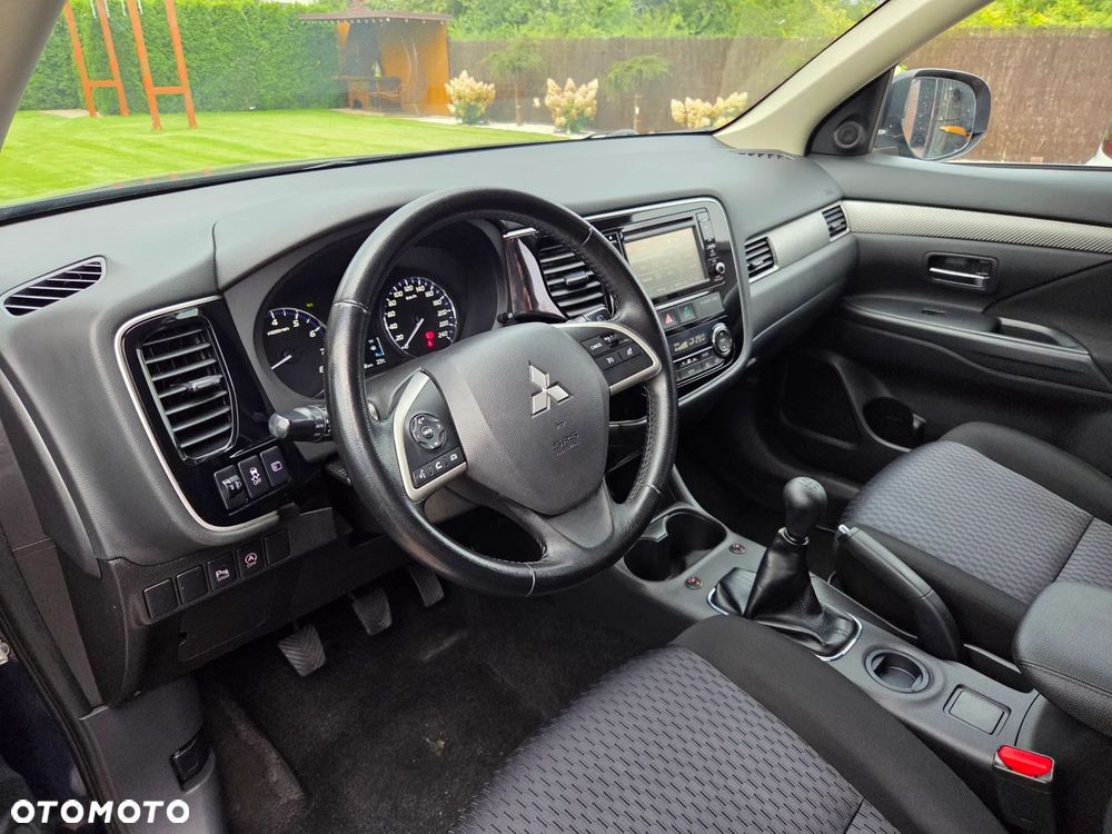 Mitsubishi Outlander - 5