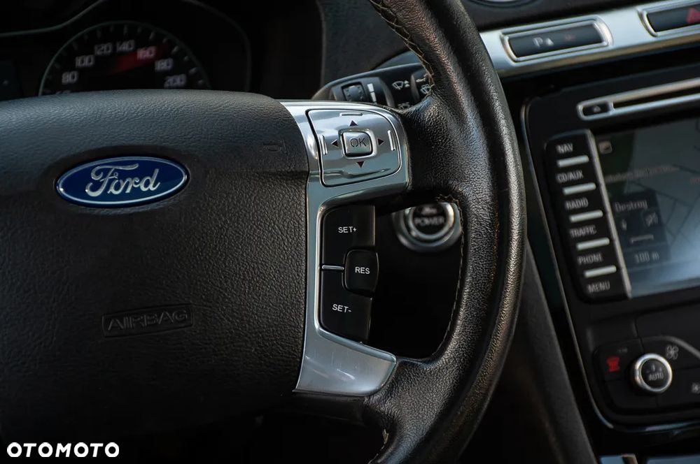 Ford S-Max 2.0 TDCi DPF Titanium - 32